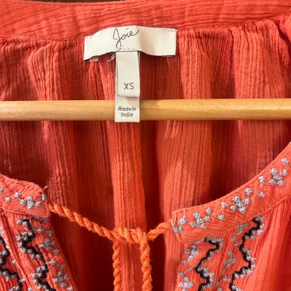 Joie ‘Nelida’ Coral Embroidered Peasant Top Size XS Boho Hippichic - Picture 5 of 5